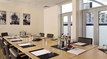 Hilton Garden Deira Hotel